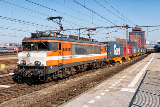 1049096 (a): :2048x1366